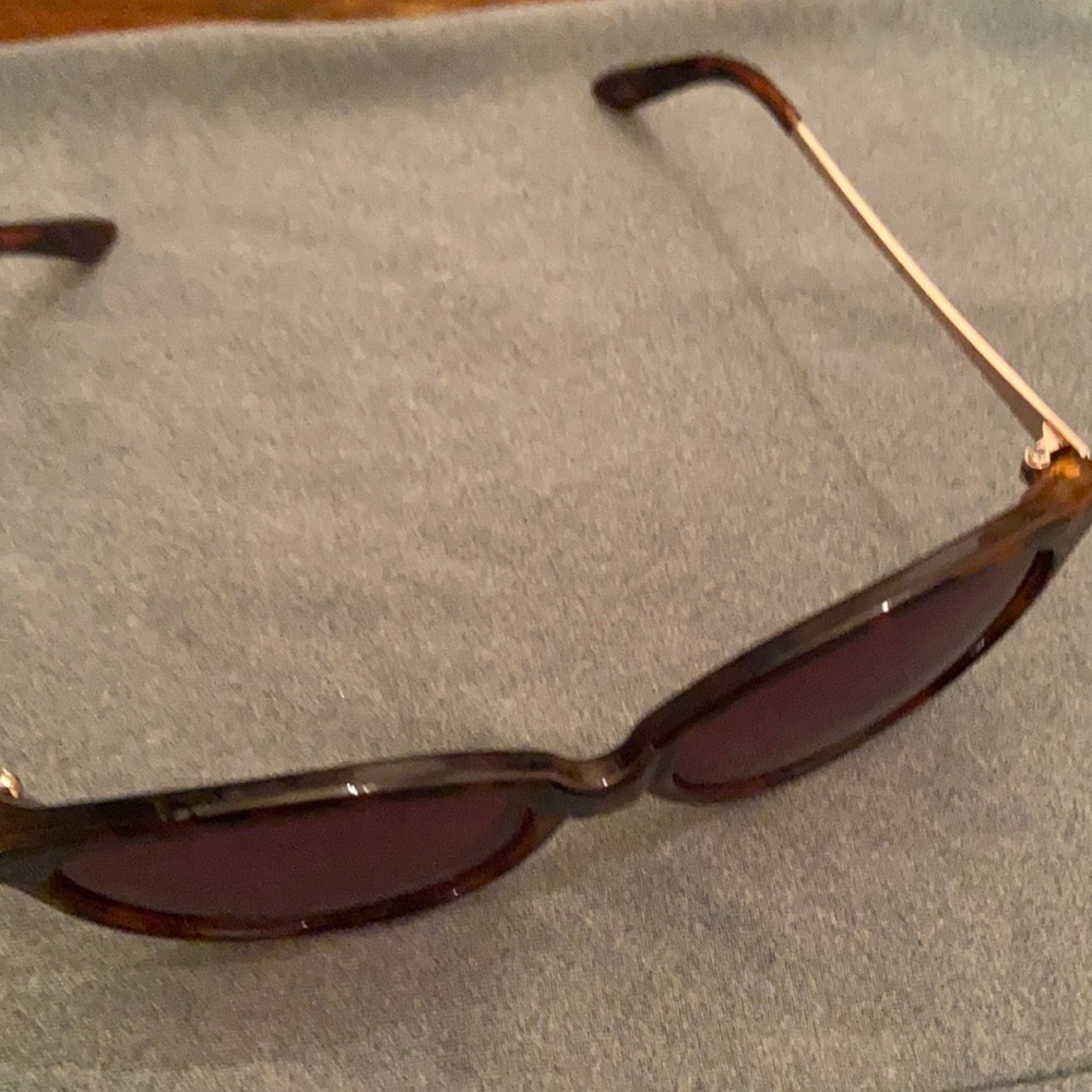 U V tor protection sunglasses